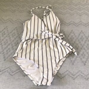 CupShe Pin stripped one piece swimsuit